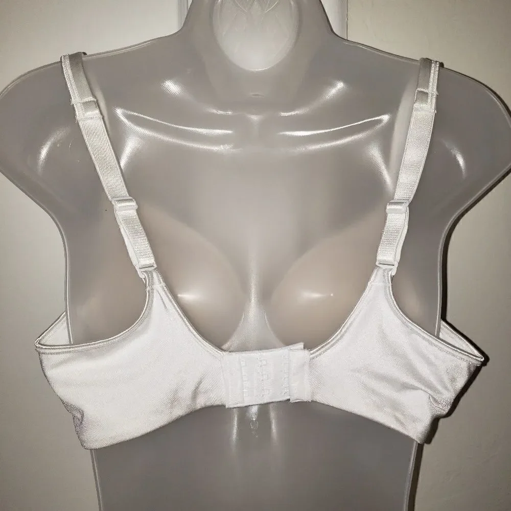 NWOT  Playtex Modesty concealers 3 hook bra